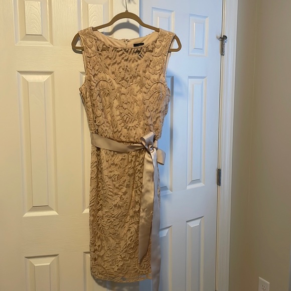 Adrianna Papell Size 12 Cream/Tan Lace dress. Fits like size 10 - Picture 1 of 5